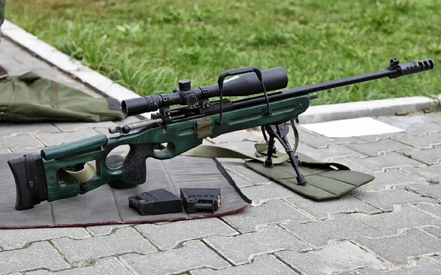 Download high-quality images with the theme of war and rifles