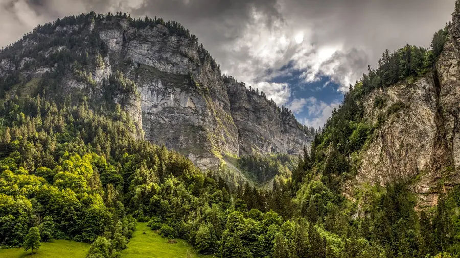 Photo of a lovely area with beautiful clouds in the sky with high quality HD