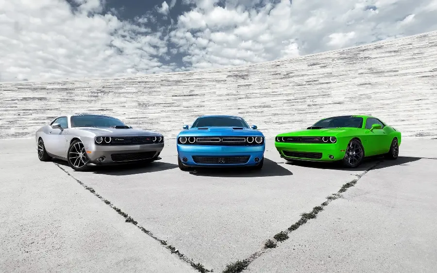 4K Dodge Challenger wallpaper for printing on signs and chassis boards