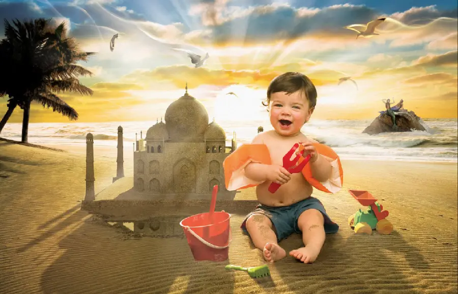 The cutest photo of a child on the beach captured by photographers