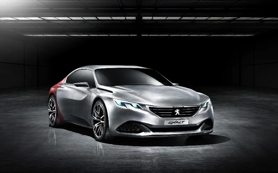 Peugeot 8k graphic photo