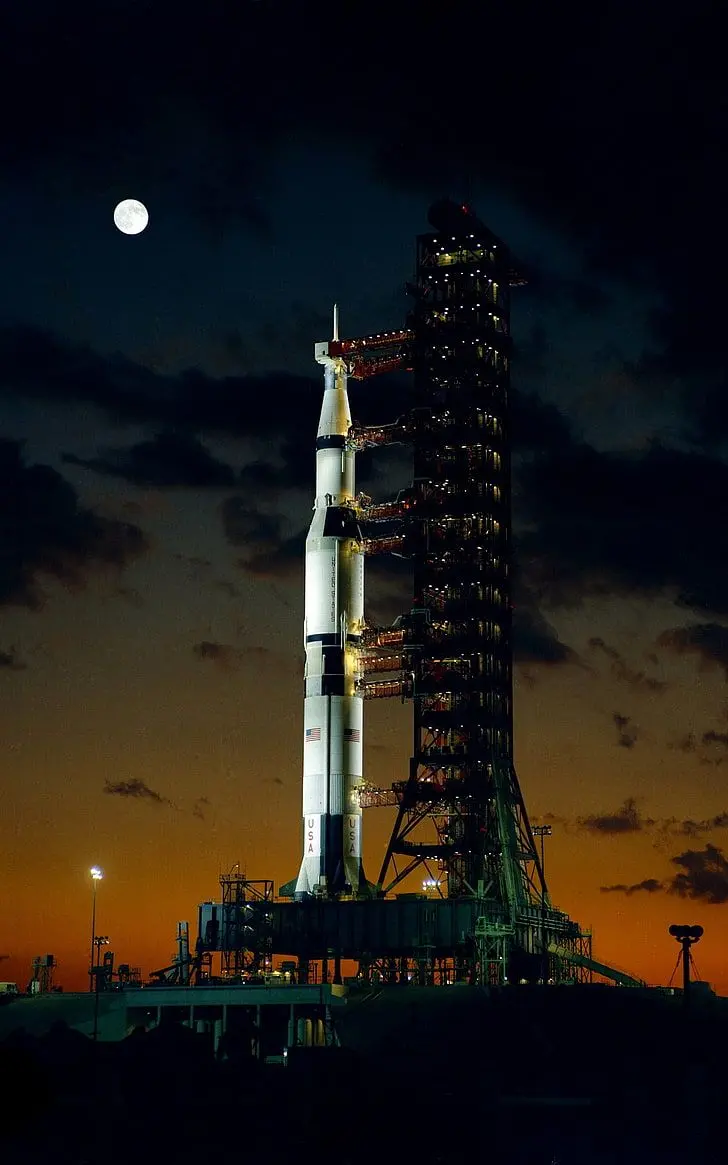 A fascinating and spectacular image of a space rocket for your phone wallpaper