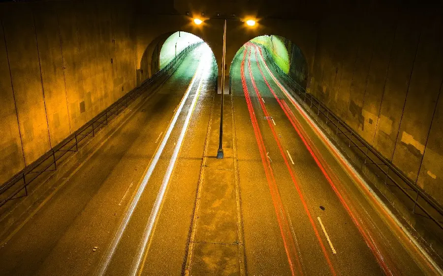 New image of an ideal two-way tunnel from above with Full HD quality