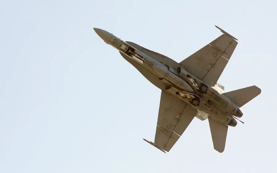 Download fighter jet photo for laptop wallpaper