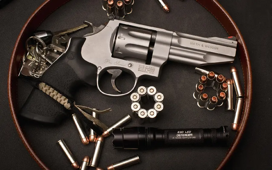 Download Cowboy Gun and Revolver Wallpaper in FULL HD Quality
