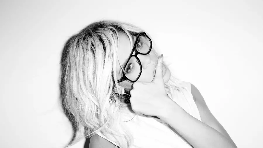 Girly white profile photo