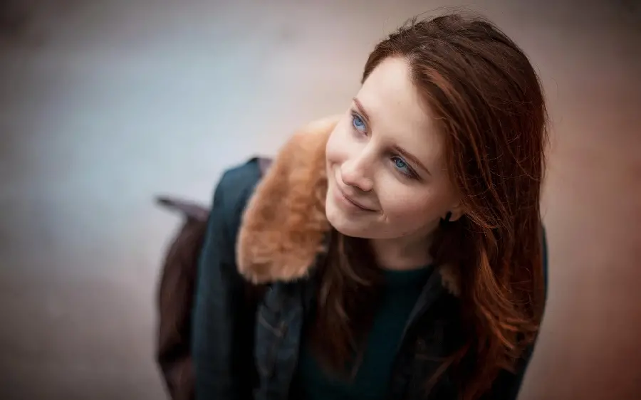 Download Full HD wallpaper of a lovely girl