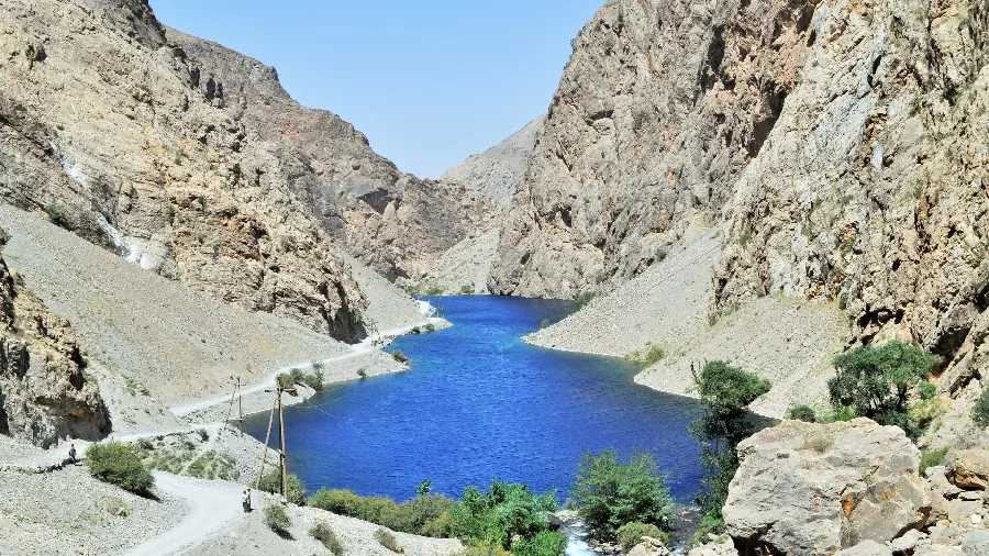 Special Full HD photo of a blue lake inside a rock