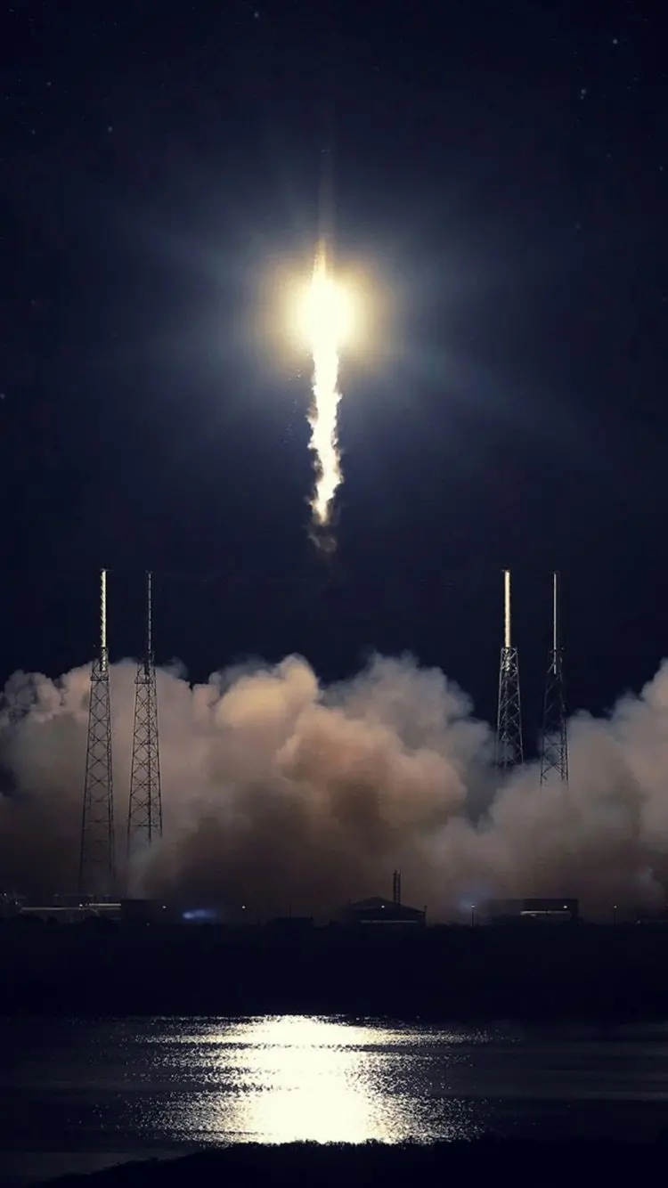 A beautiful and interesting photo of a rocket for your phone wallpaper 