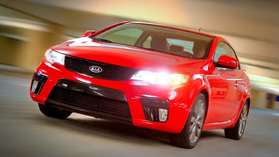 Photo of Kia Cerato with Lights on