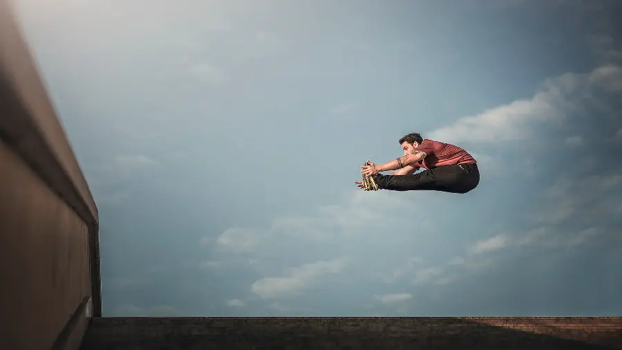 Gymnastics fish jumping wallpaper for athletes