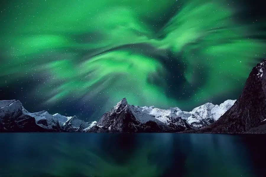 Incredibly Beautiful HD Photo of the Northern Lights of Scandinavia