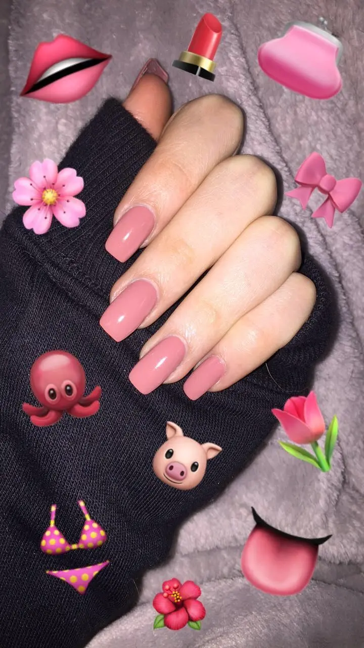 New Girls' Sausage Nail Art Story for Instagram