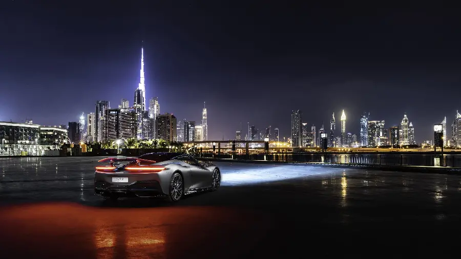 Attractive Picture of Black Luxury Cars and Vehicles in Dubai City