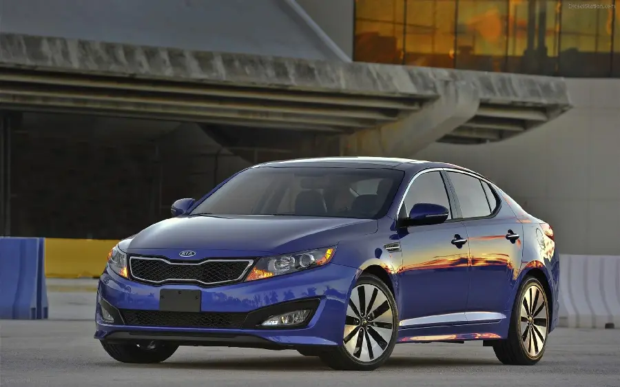 Navy Kia Optima Photo