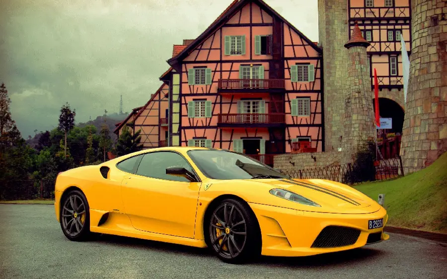 Beautiful and amazing yellow Ferrari F430 Wallpaper Canary
