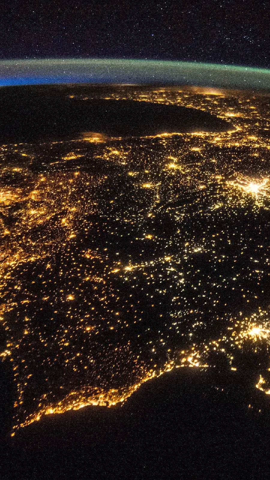 The most beautiful aerial photo of the Earth at night as a profile