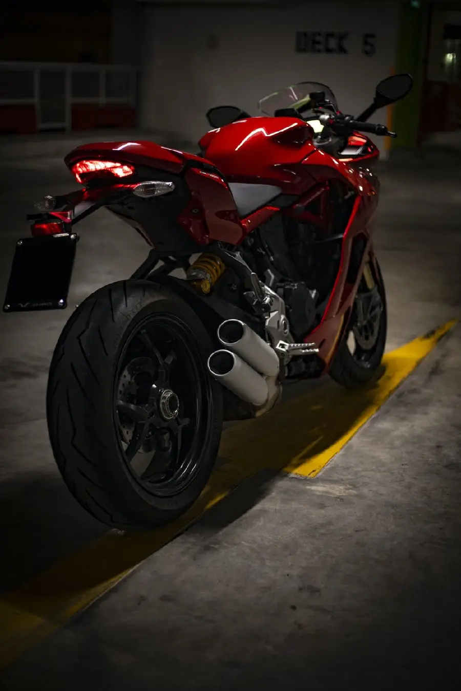Motorcycle Sport iPhone 14 Wallpaper