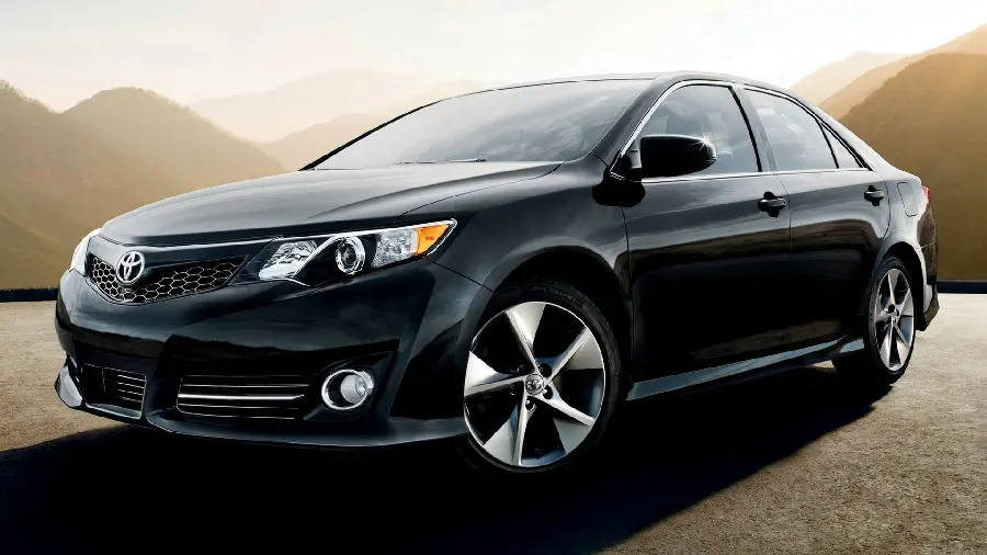 Free Black Toyota Camry Car Wallpaper