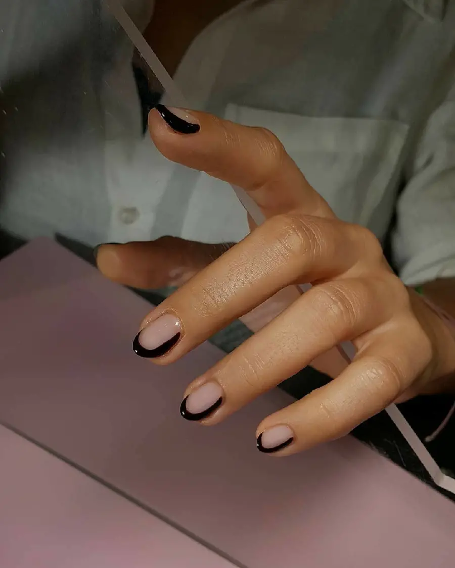 Black French Nail Design for Girls' Sporty Style for Ideas