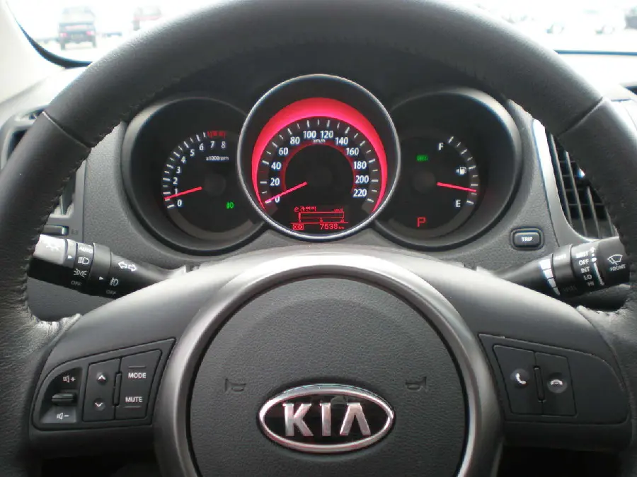 Beautiful Photo of Kia's Steering Wheel and Meter Cerato