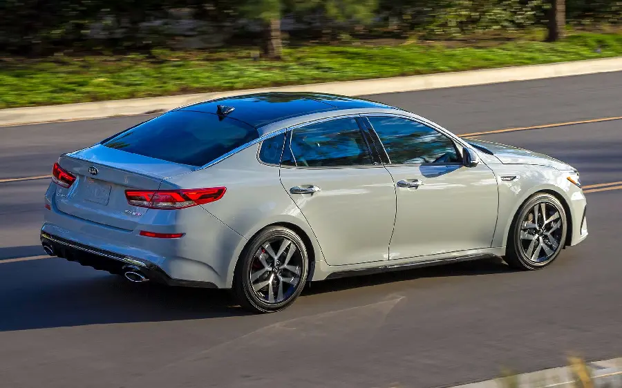 8K Special Color Kia Optima Photo