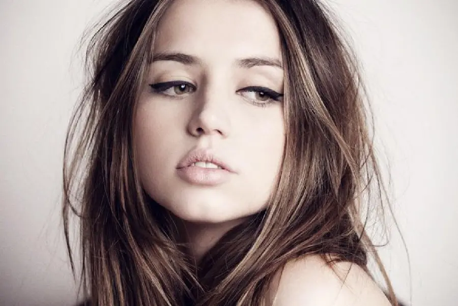 Interesting 8k picture of Ana de Armas, beautiful and intelligent actress