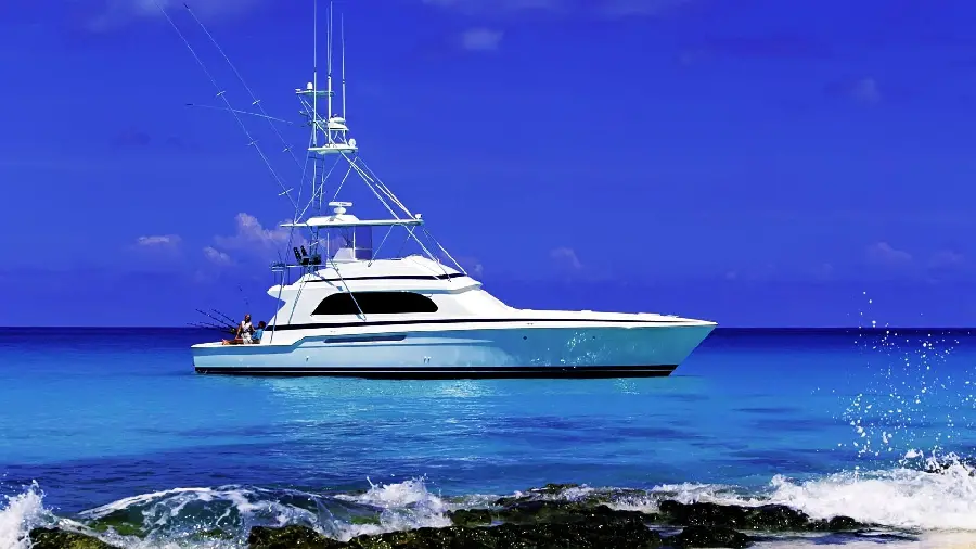 Download wallpaper of boat and calm sea
