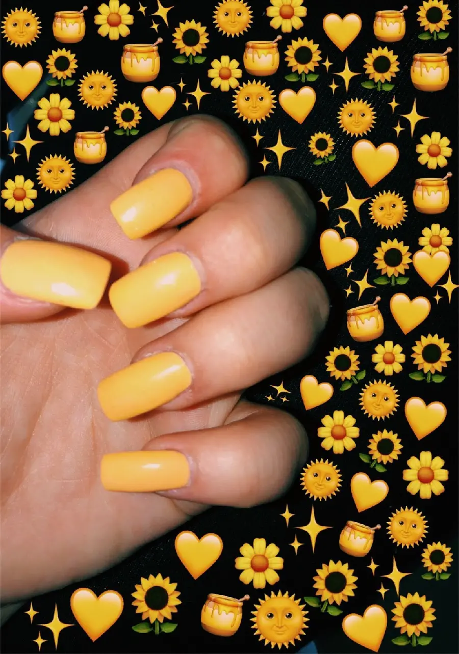 Girl's yellow nail photo for yellow lovers WhatsApp profile