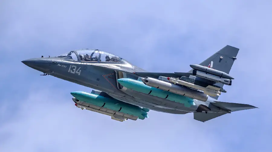 Download photos of high-speed US Navy fighter aircraft