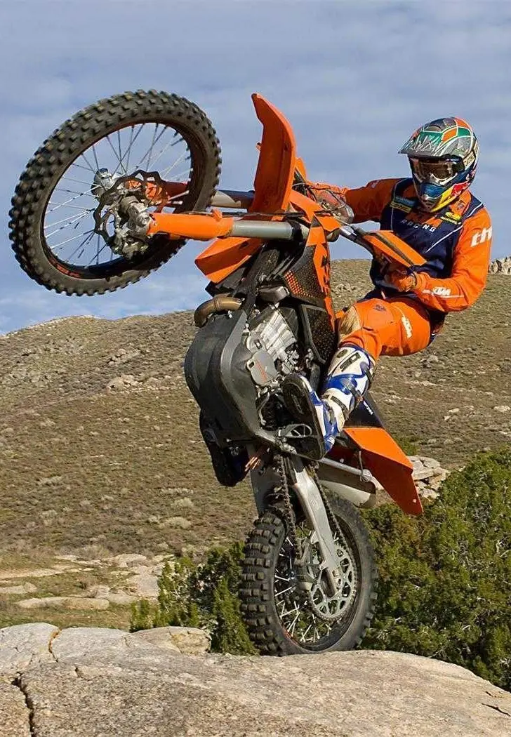 Photo of a single-wheeled Motor Trail