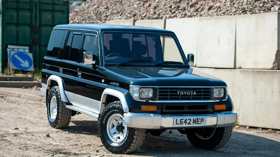 Free photo Toyota Land Cruiser 70 Series Station Wagon 