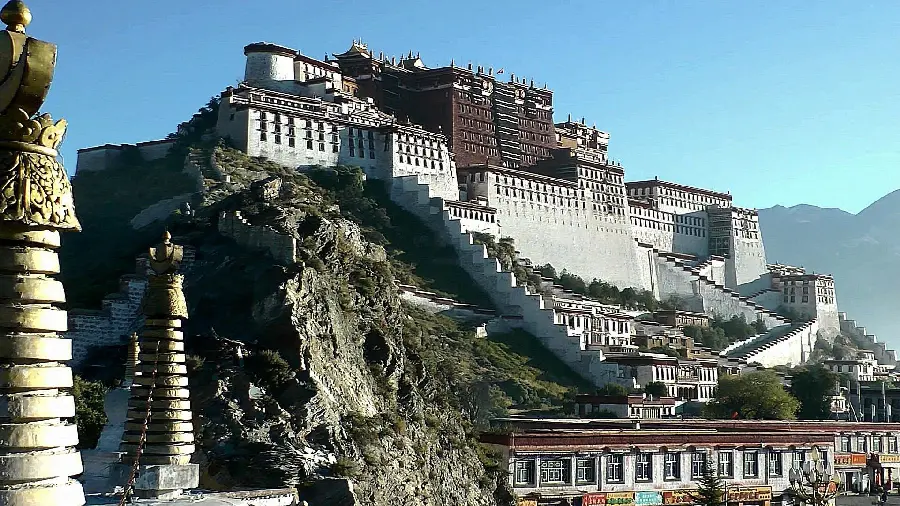 Image of the Potala Palace, the sacred Buddhist monastery in Lhasa, Tibet