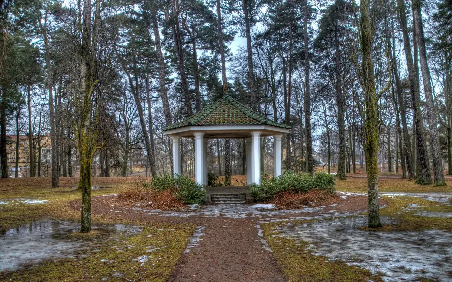 Beautiful gazebo image in Park 1402 in a pleasant nature