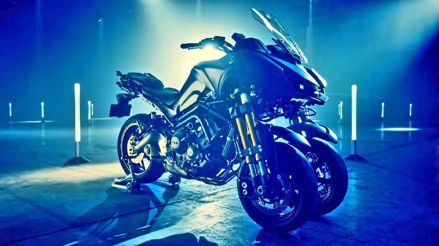 Photo of a three-wheeled racing motorcycle