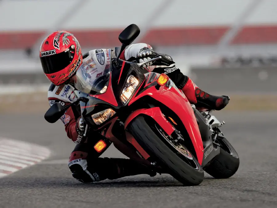 Special Wallpaper for Racing Motorcycle Lovers