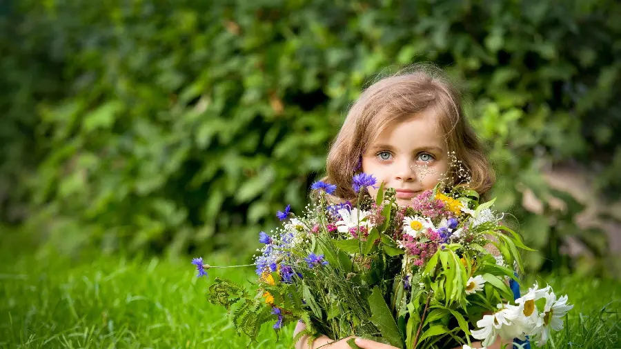 Photo of a beautiful and attractive green-eyed little girl