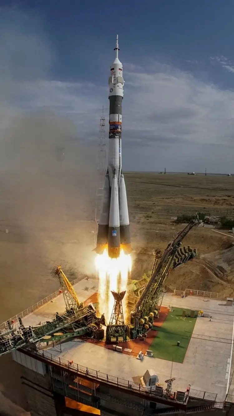 An interesting and spectacular image of a space rocket for phone wallpaper