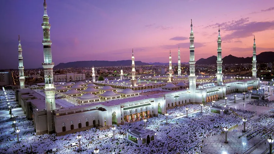 Completely Free Religious Wallpaper with Design Medina