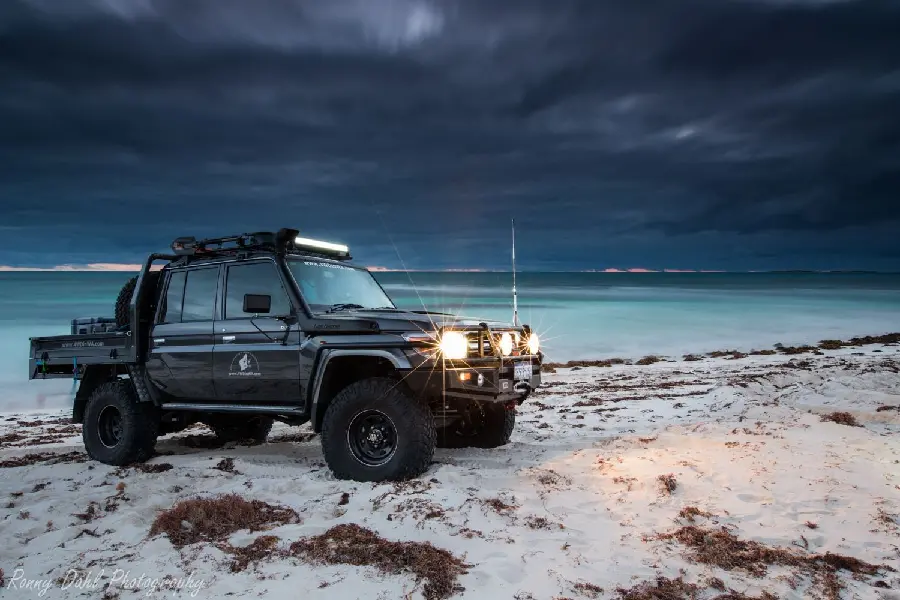 Cool Wallpaper of Toyota Land Cruiser 70 Double Cab Car