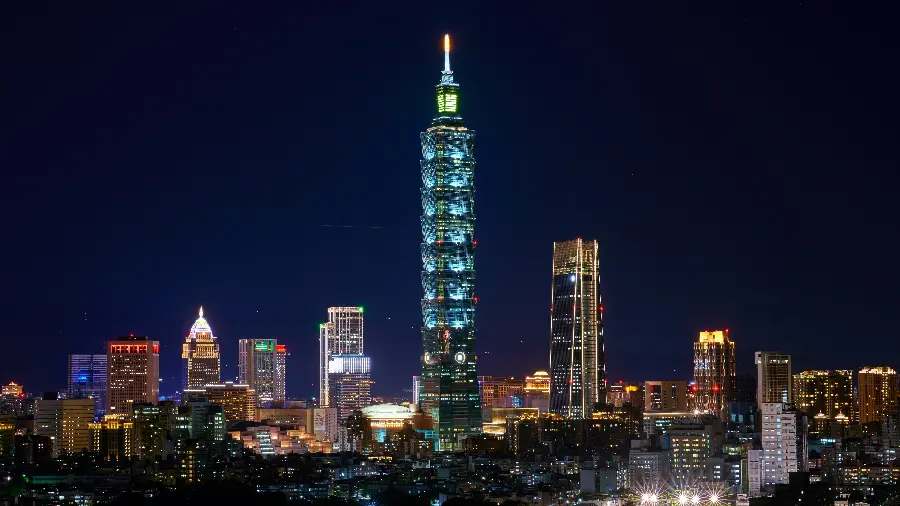 Ultra HD image of a beautiful tall tower at night as a background