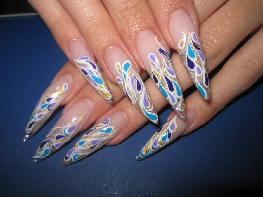 Sharp Transparent Nail Art Image Suitable for Stylish Women's Nails
