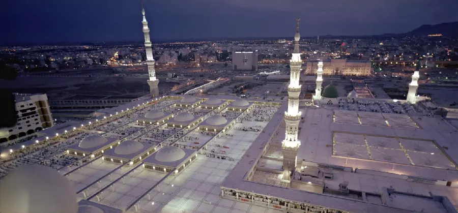 The background of the Prophet's Mosque or the Prophet's Mosque for laptops
