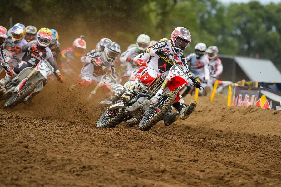 Beautiful and spectacular photos of trail motorcycle races