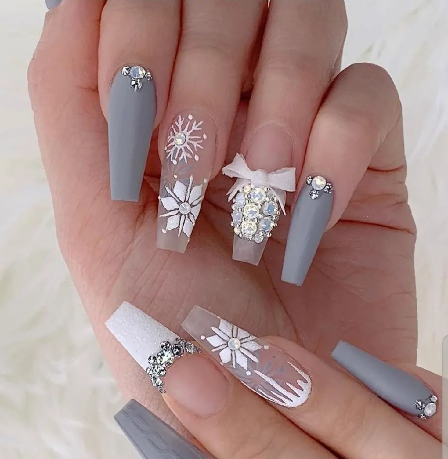 The Cutest Girls' Nail Designs with Gray-White Bowknot