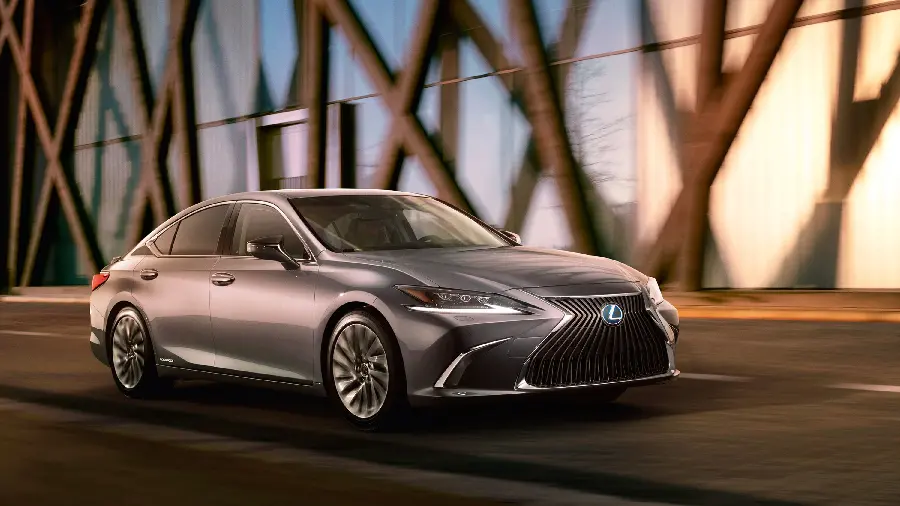 Lexus IS sedan photos 8K