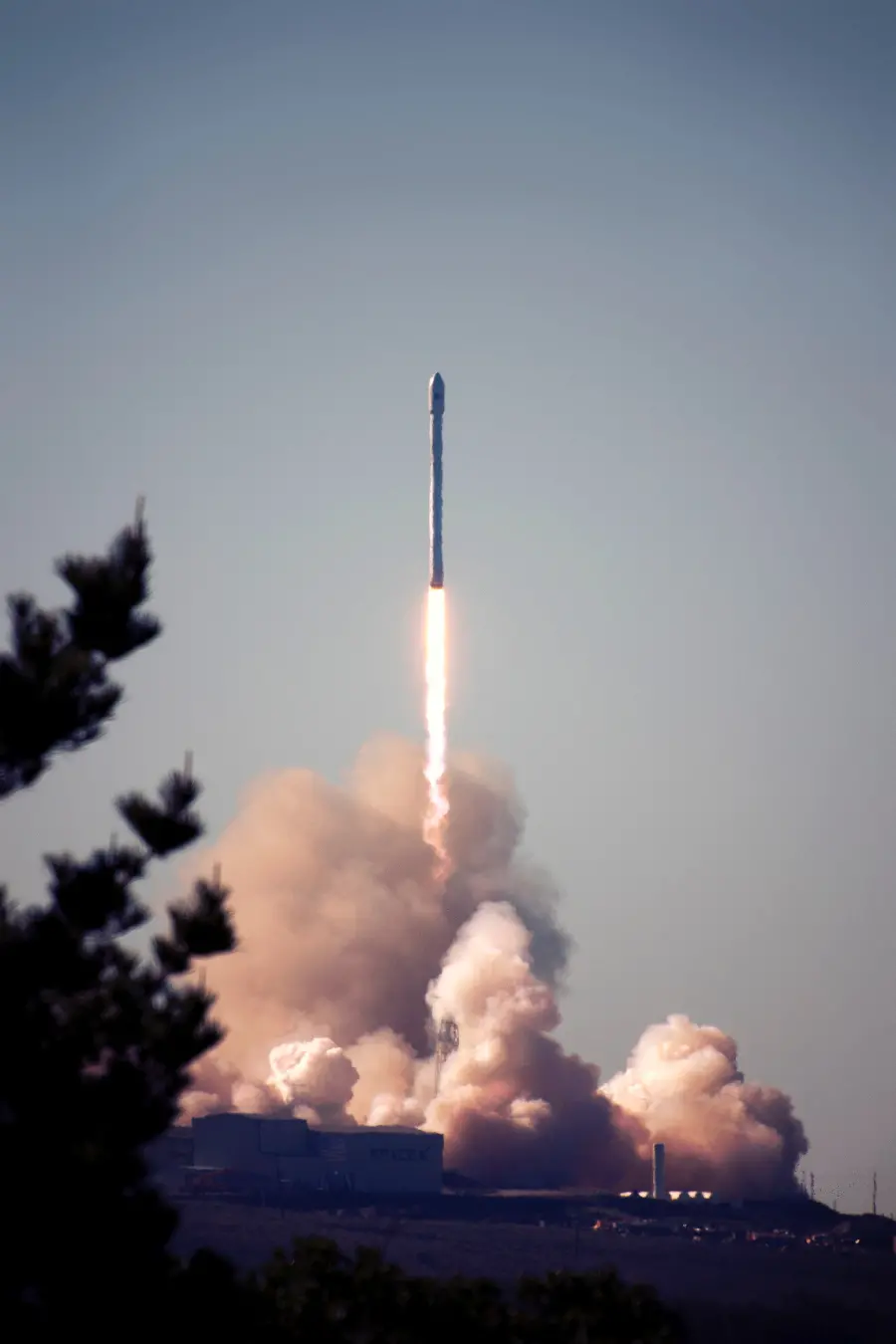 Air pollution from rocket launches in an interesting Full HD frame 