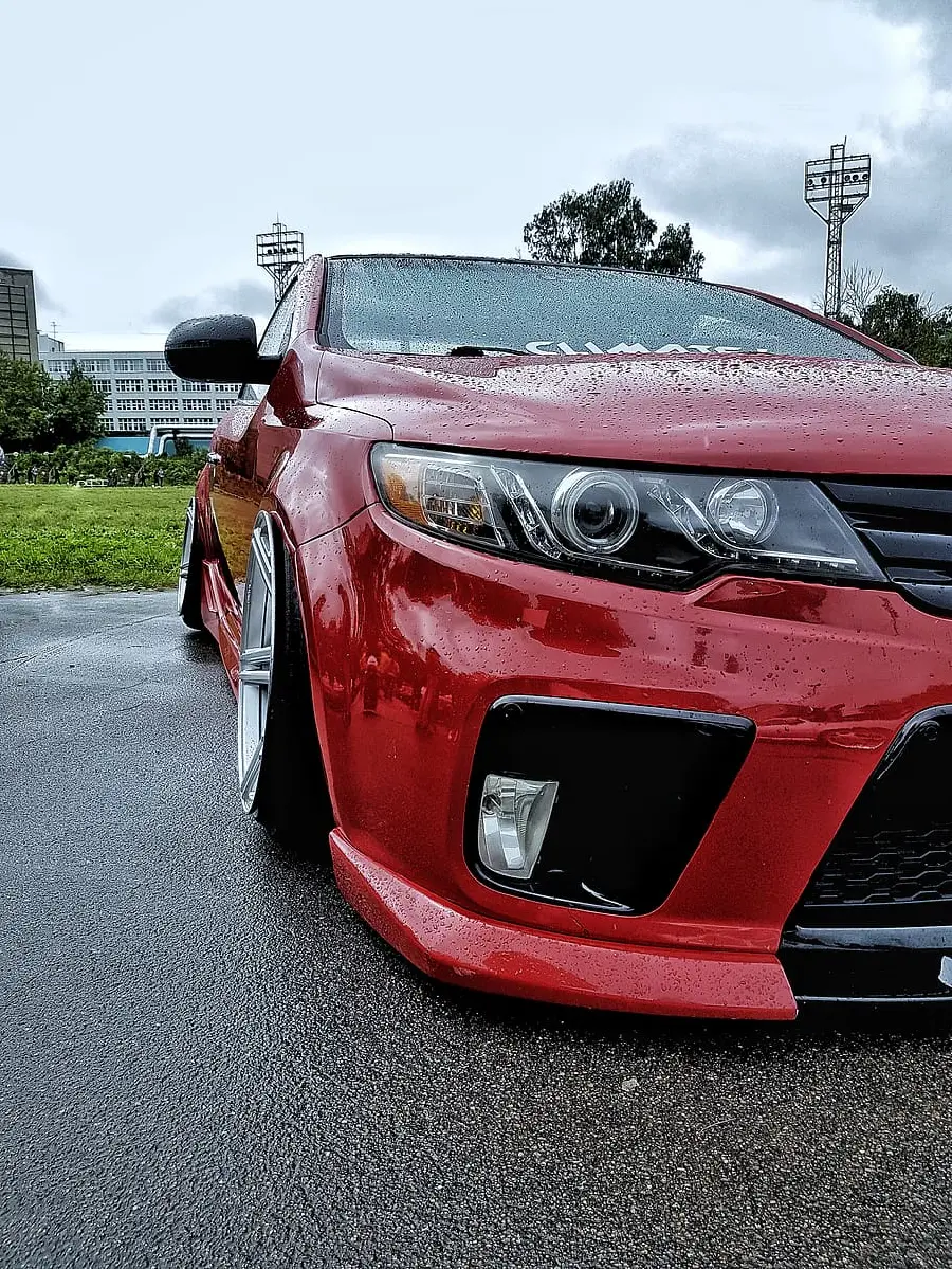 Photo of the attractive Kia Cerato car lights