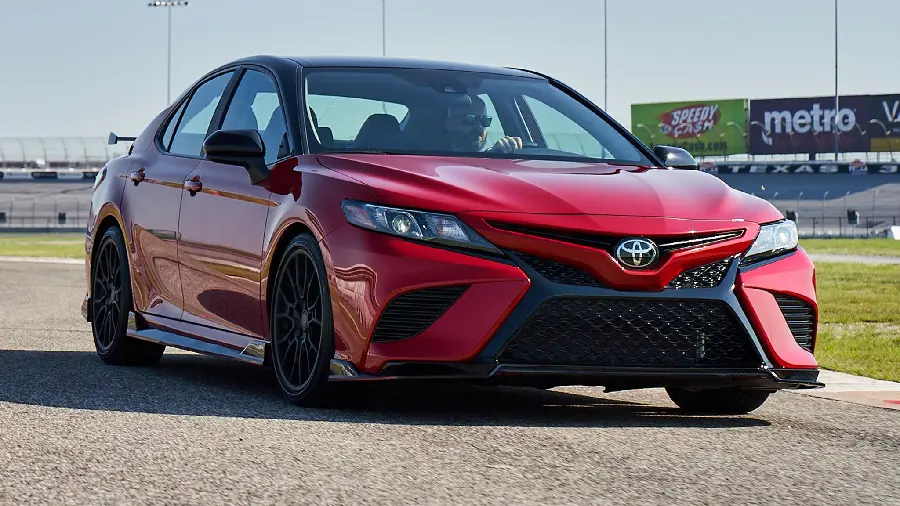 Free Download Red Toyota Camry Photo on the Track
