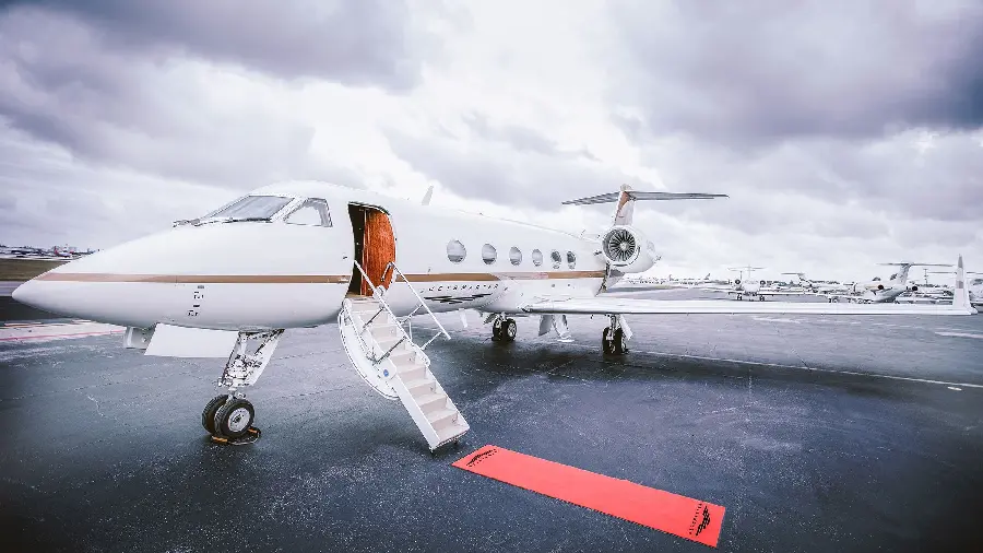 Cool wallpaper of a private plane in 4K quality